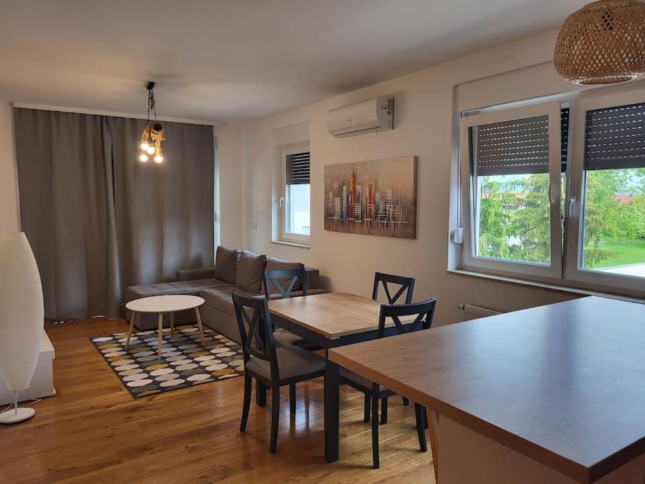 Novoureden Stan Apartment Велика Горица Екстериор снимка